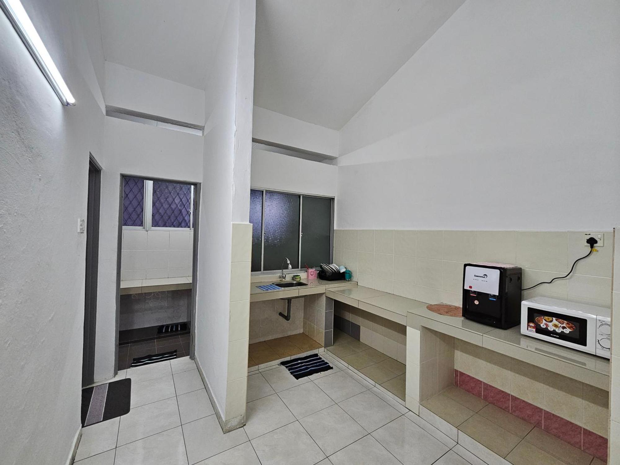 Rain Forest Hostel อิโปห์ ภายนอก รูปภาพ